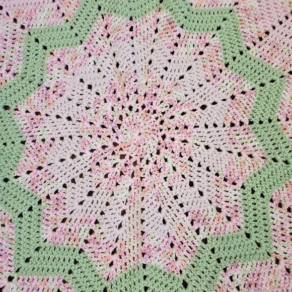 HANDMADE Crochet 12 Point Star Softee Baby Blanket Afghan Pink Green 43 In NEW - Picture 3 of 5